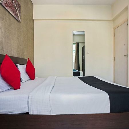 Hotel Iris Suites, Navi Mumbai Eksteriør billede