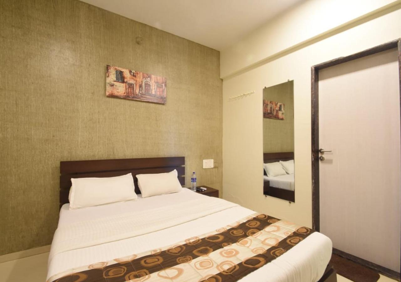 Hotel Iris Suites, Navi Mumbai Eksteriør billede